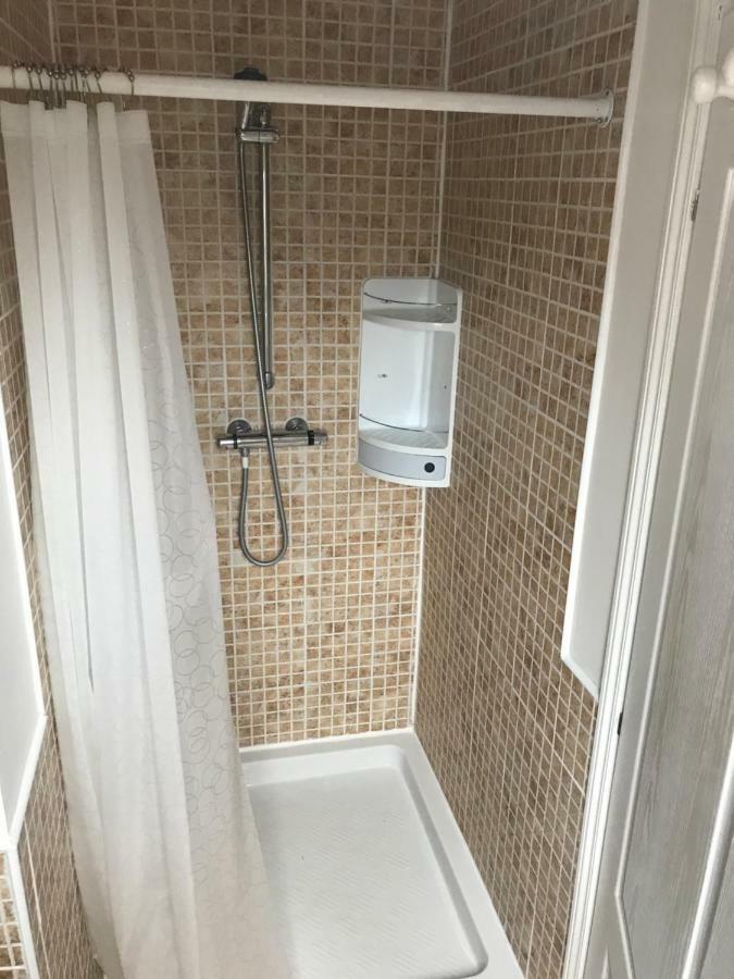 Le Noyer Villa Lithaire Luaran gambar